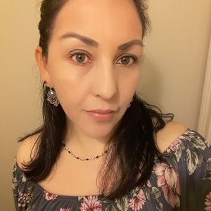 Meet your Posher, Vicky